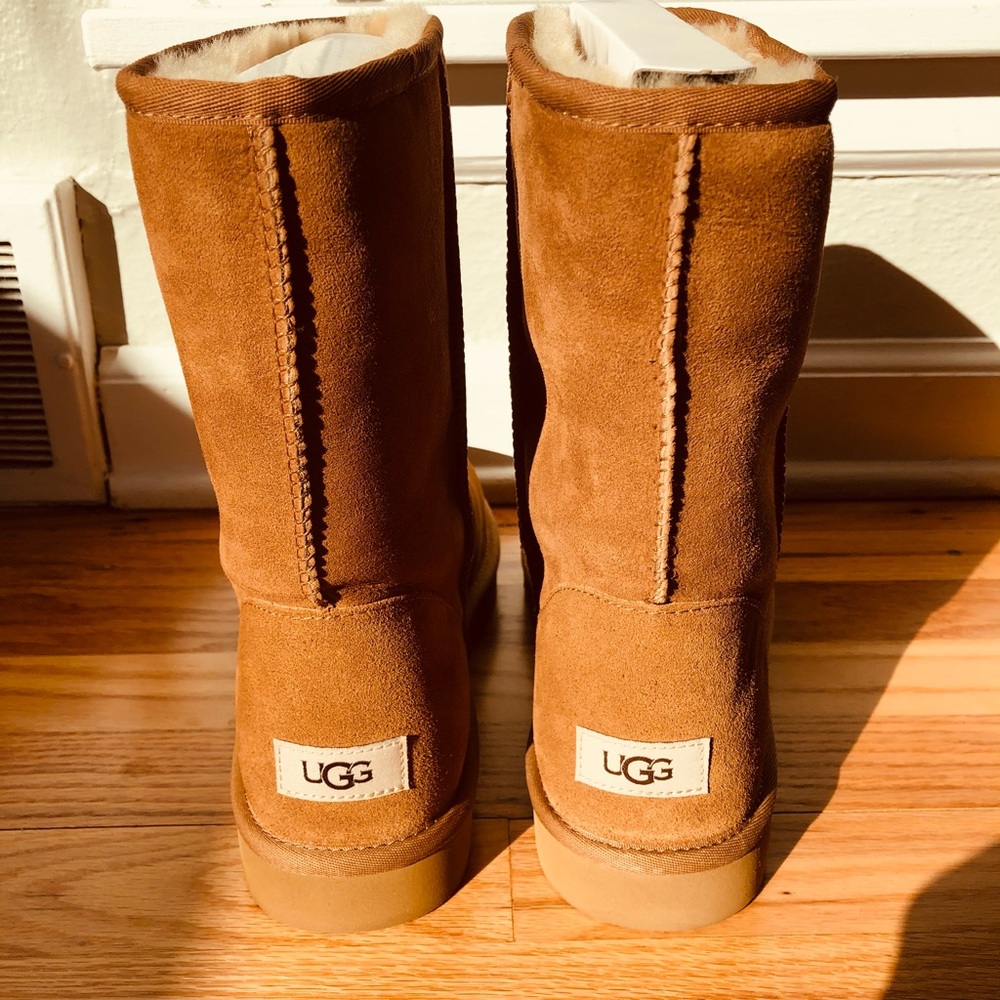 UGG Mens Classic Short Sheepskin Boots 12D